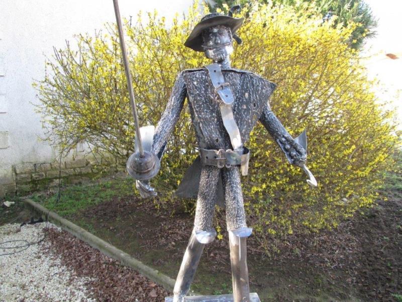 Exposition_sculpture_peinture_Vital_Angot_La_Roche_Posay.jpg