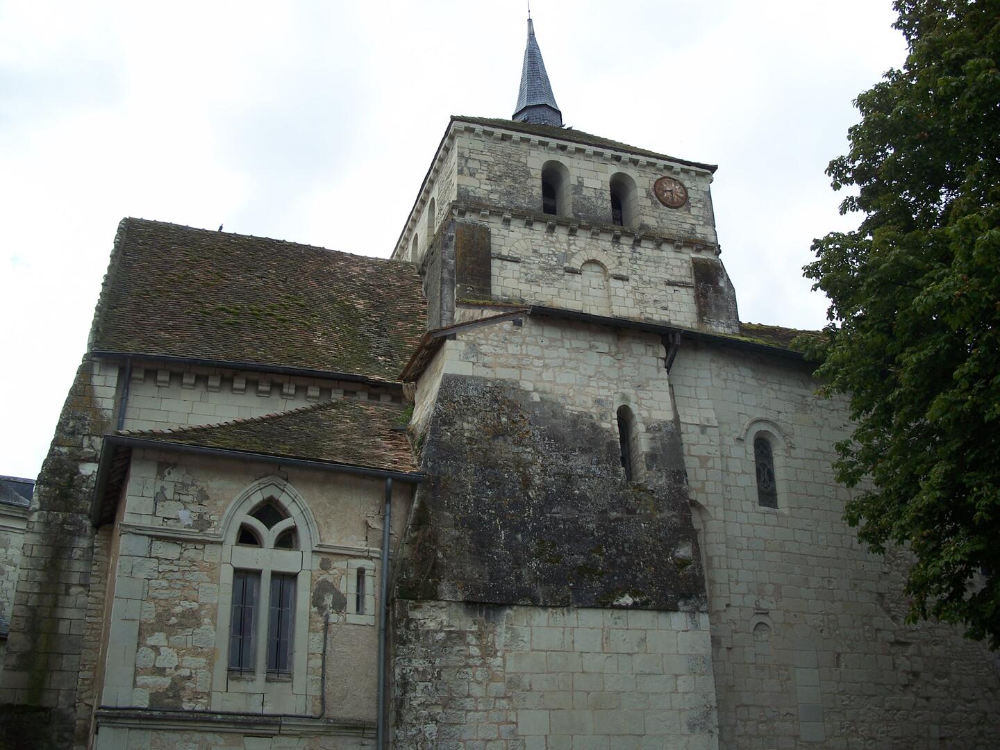 Église_Notre-Dame_de_Coussay-les-Bois_5.jpg