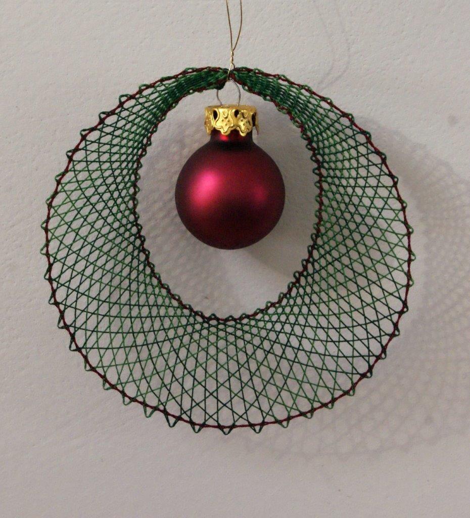 58e4e52f72e7e559188b8808Atelier dentelle fuseaux.jpg