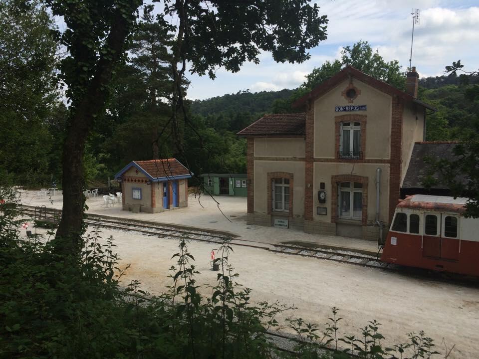 Chemin_Fer_Bon_Repos.jpg