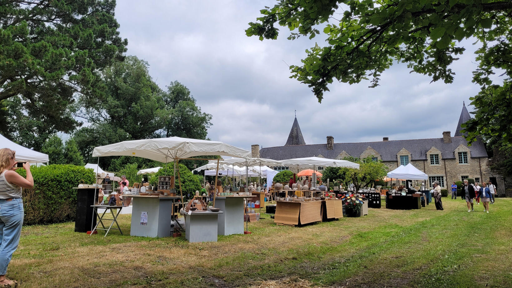Marché-des-potiers-Rochefort-en-Terre.jpg