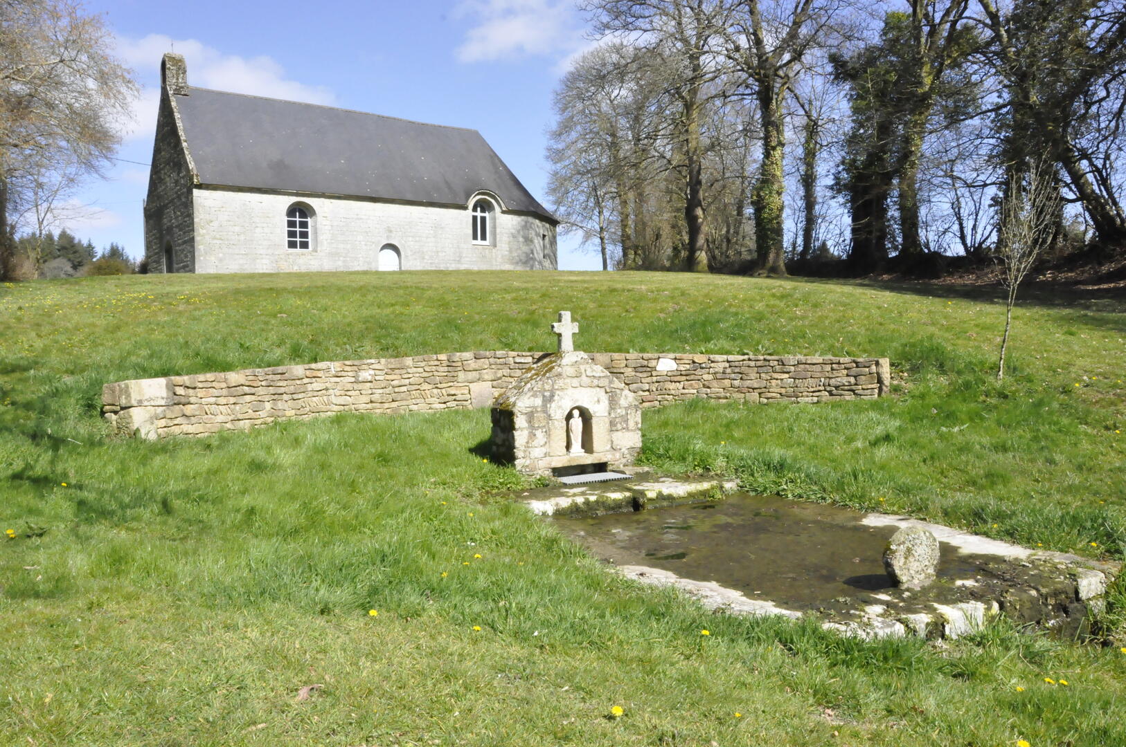 Chapelle_StServais_Langoëlan©OTPRM.jpg