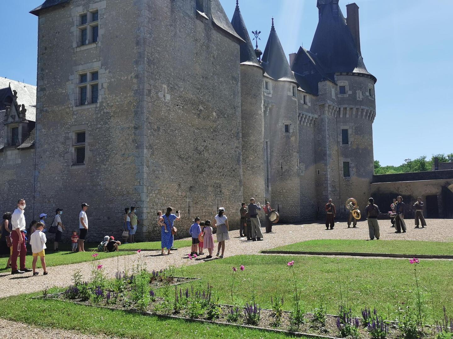 FOUGERES BIEVRE PRINTEMPS MONU crédit Léonard de Serres - CMN.jpg