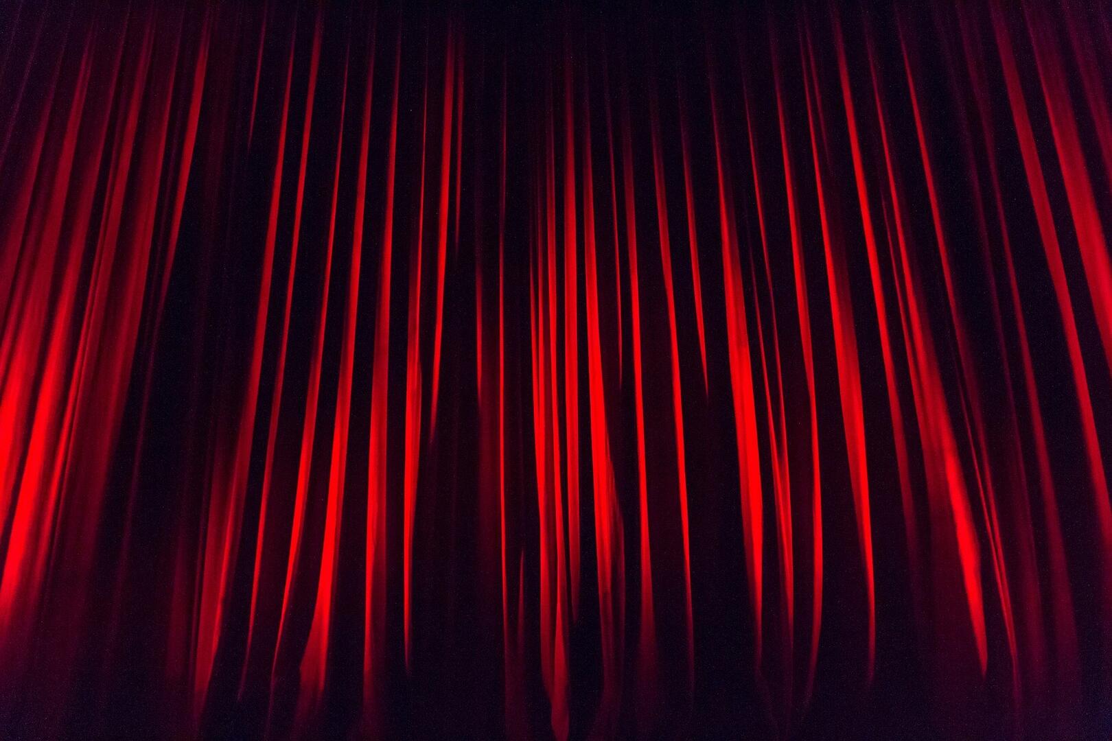 stage-curtain-660078_1920.jpg