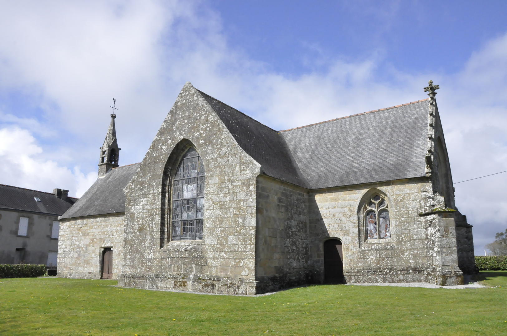 Chapelle_Saint_Maude_Guiscriff.jpg