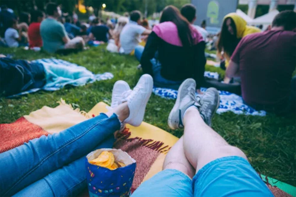 Cinema plein air.jpg