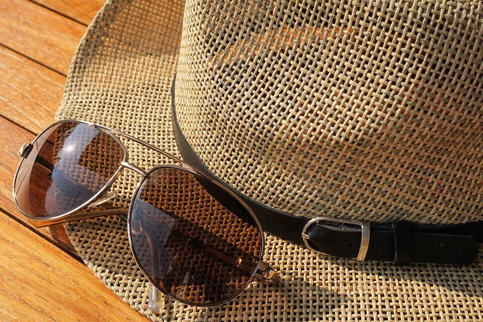 sunglasses-1534893_960_720.jpg