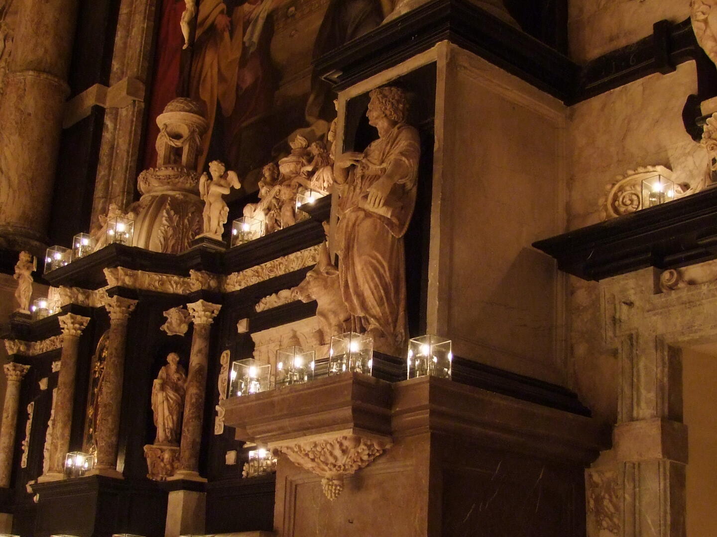 Illumination-a-la-bougie-Notre-dame-de-calais (8).JPG