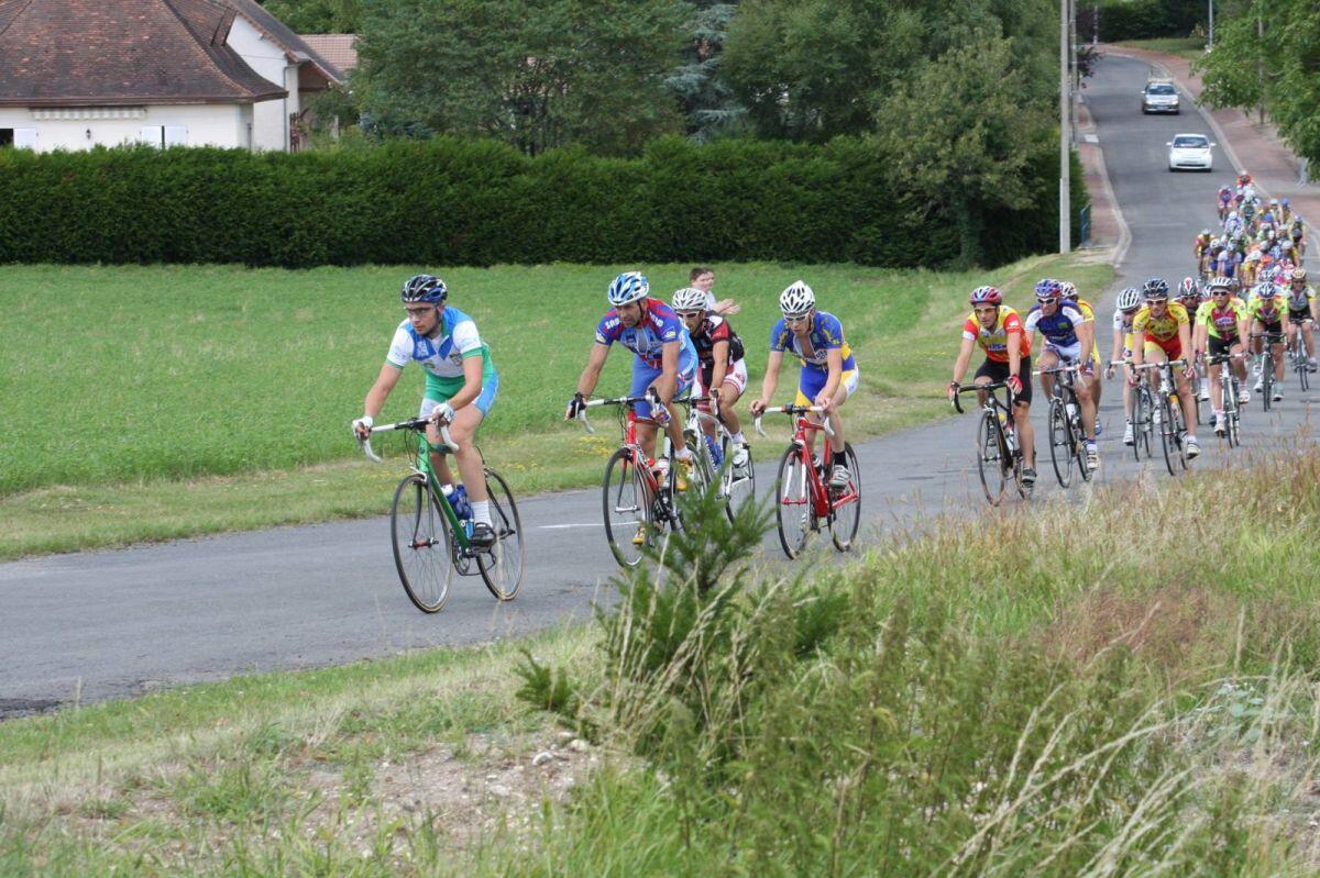 Course_cycliste_DODAM_86_La_Roche_Posay (2).jpg