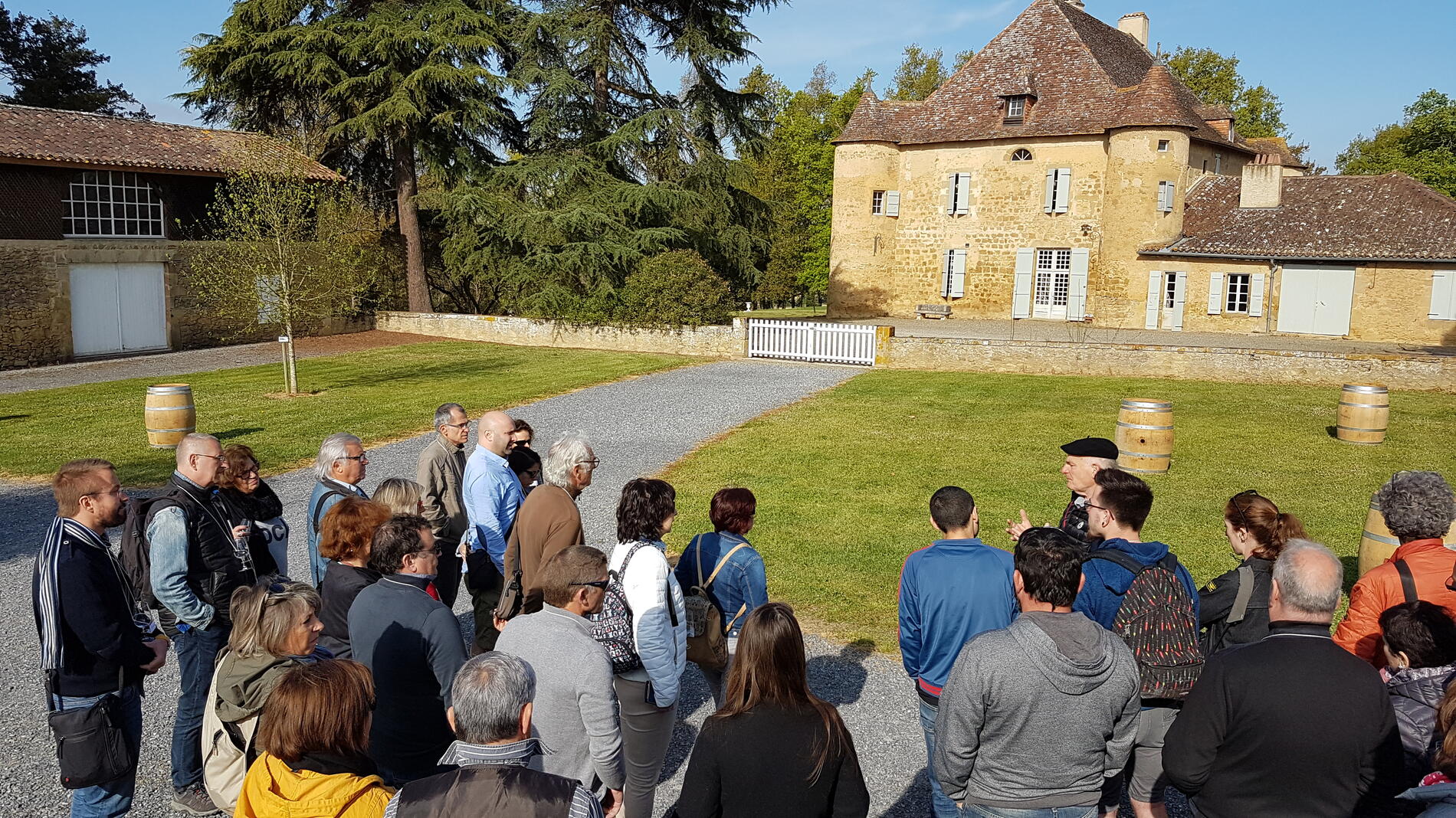 Groupe au Château de Sabazan 2 © Plaimont.jpg