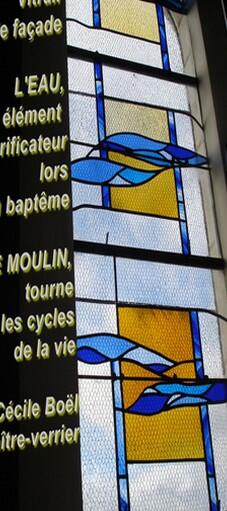 Vitrail de façade.jpg