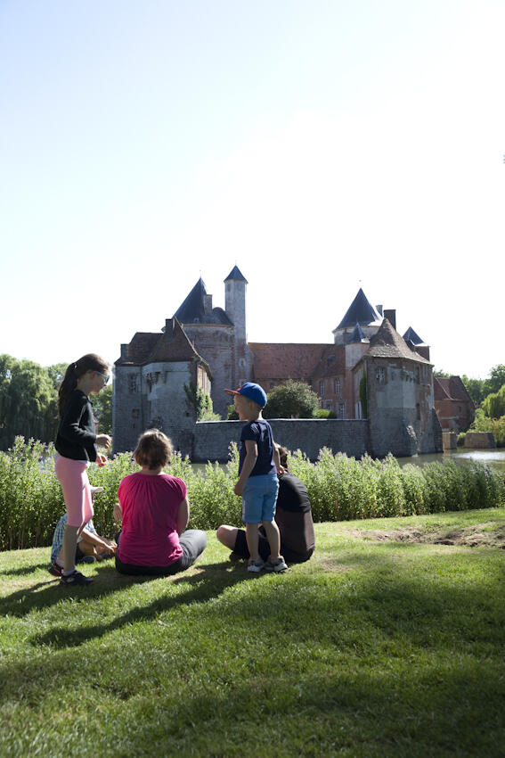 Visites guidées château Olhain - Copyright Brigitte Baudesson Béthune-Bruay Tourisme.jpg