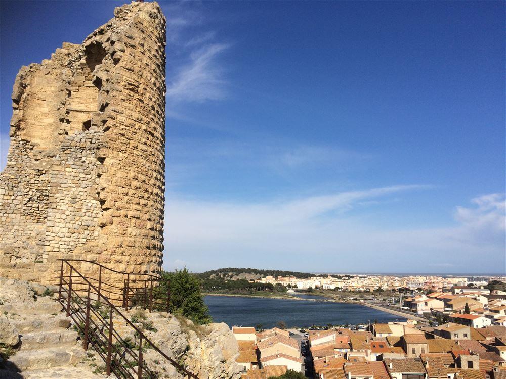 Narbonne, Gruissan et le village de Lagrasse.jpg