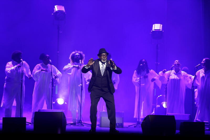 American Gospel stage 2.jpg