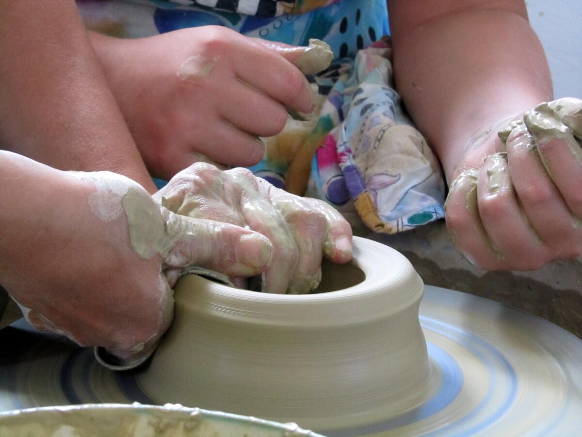 pottery_kitchen_utensils_potter's_wheel-1201970.jpg!d.jpg