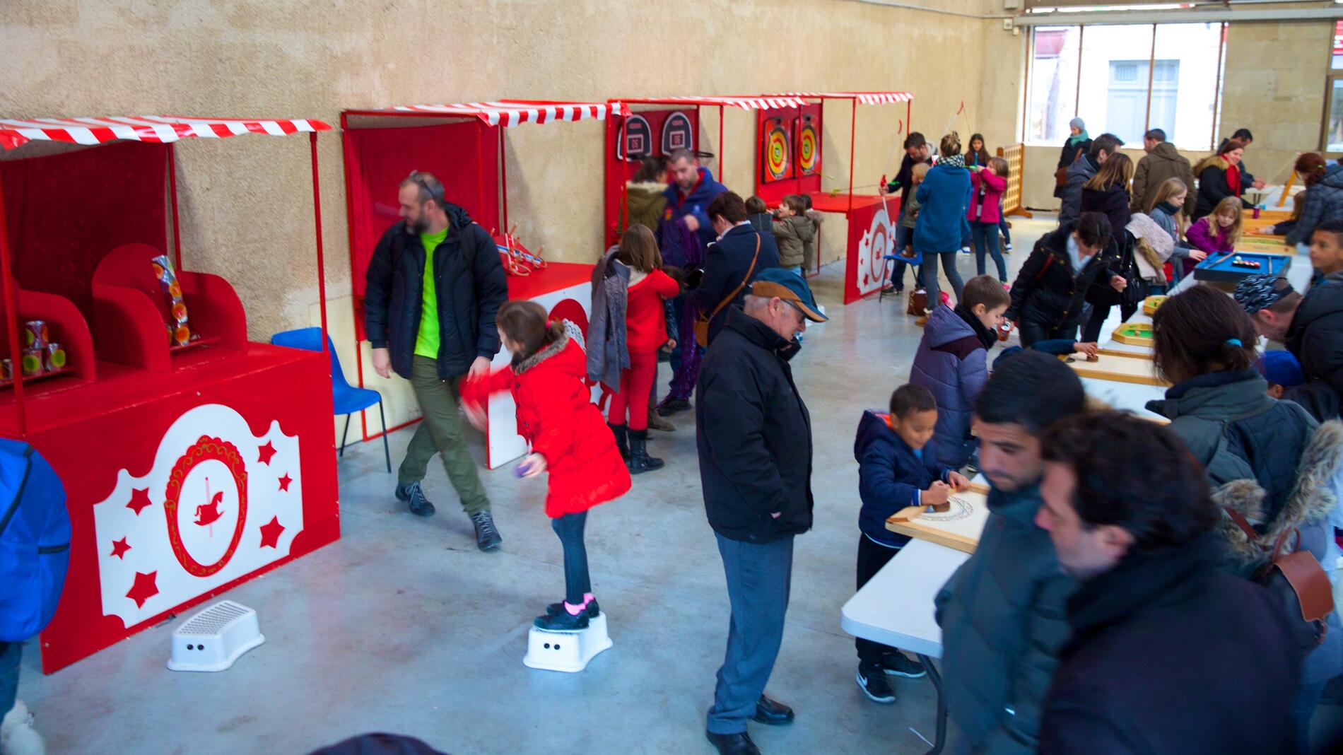 jeux_bois_generique_magie_noel_CREDITS_Julien_Roche_Ville_de_Carcassonne.jpg