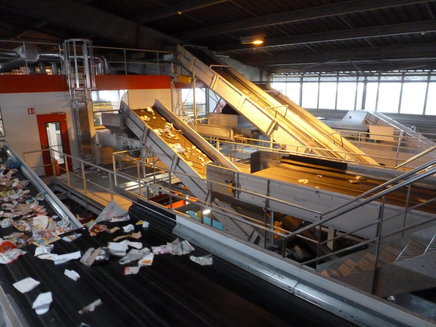 Centre de tri des emballages - intérieur -.JPG