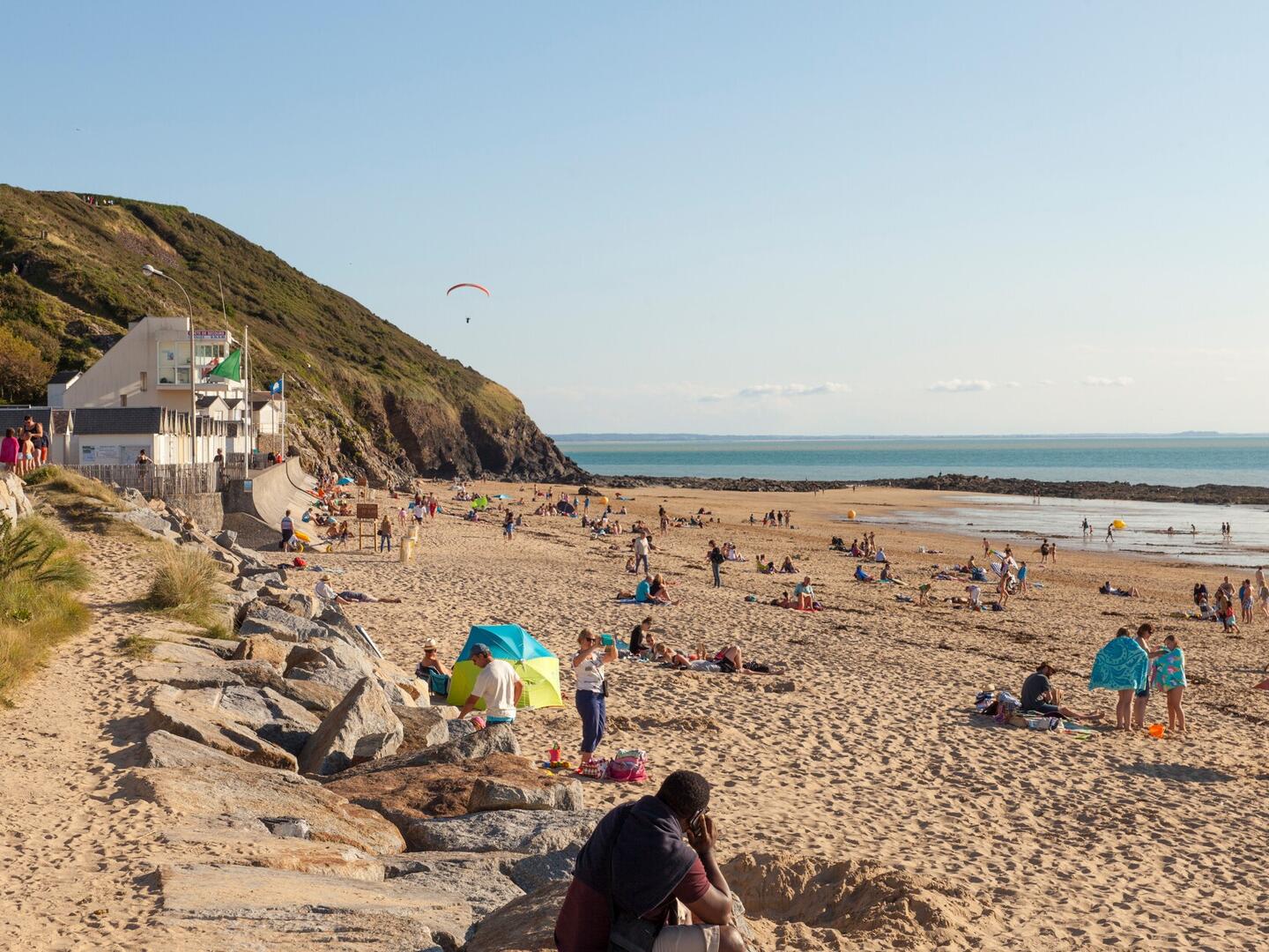 plage-carolles-800x600px.jpg