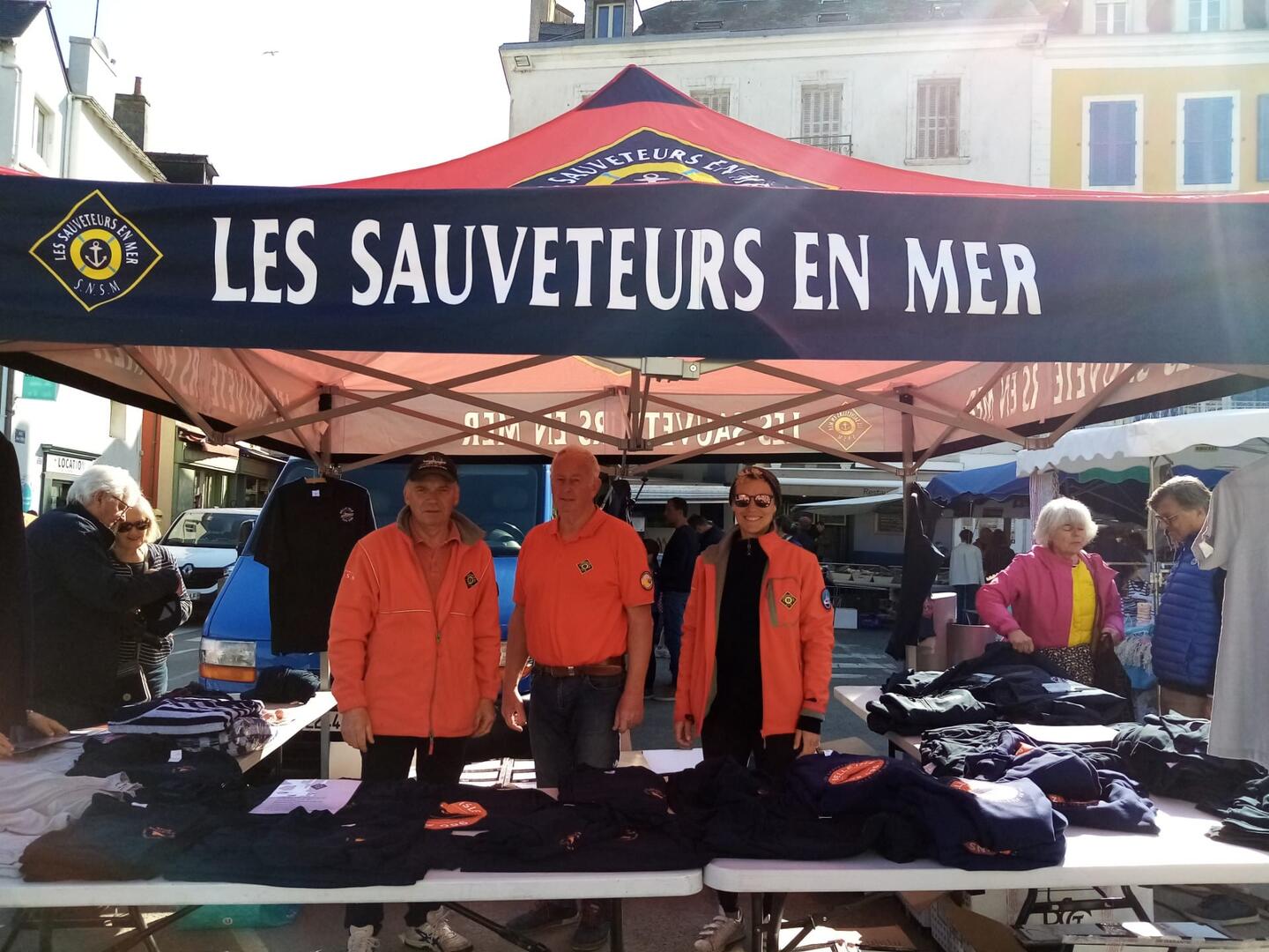 Sauveteurs en mer.jpg