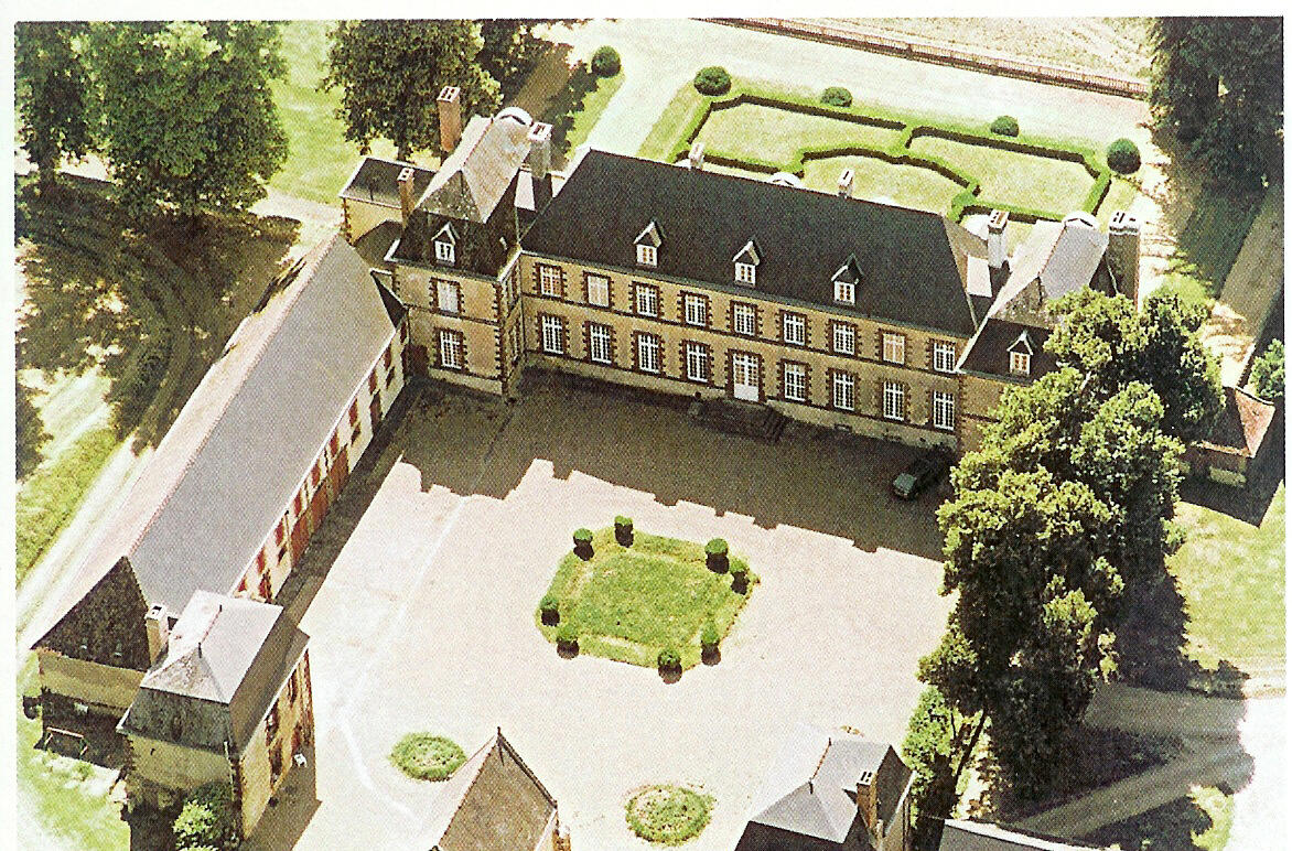 chateau de Montmarin.jpg