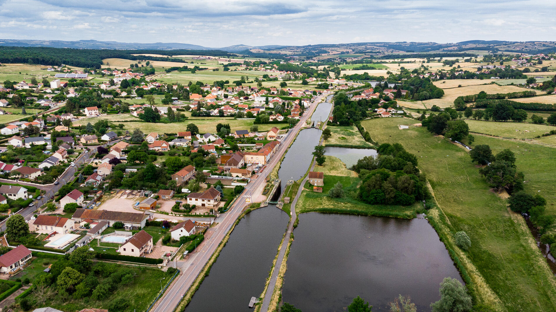 Ecuisses drone  (18) @Lesley Williamson-HD.jpg