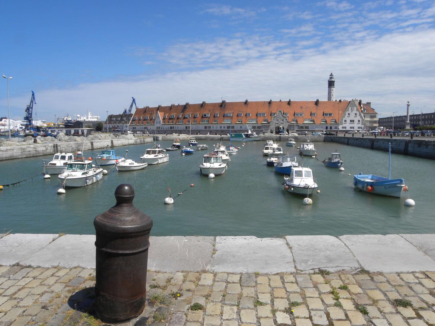 Quartier_Courgain_Maritime_Calais_Photo_Office_de_Tourisme_Calais_Cote_d_Opale (1).jpg