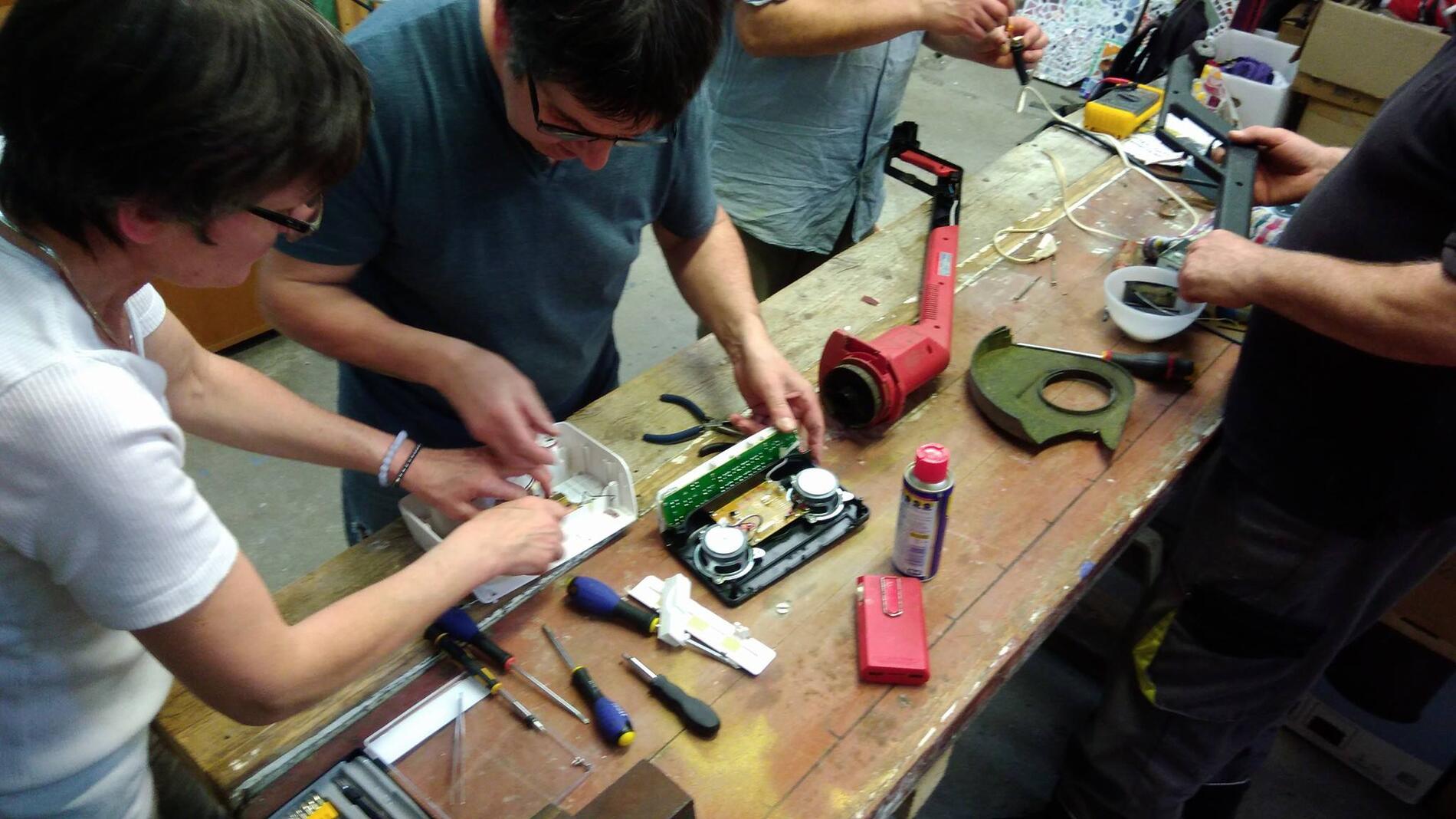 Repair Cafe.jpeg