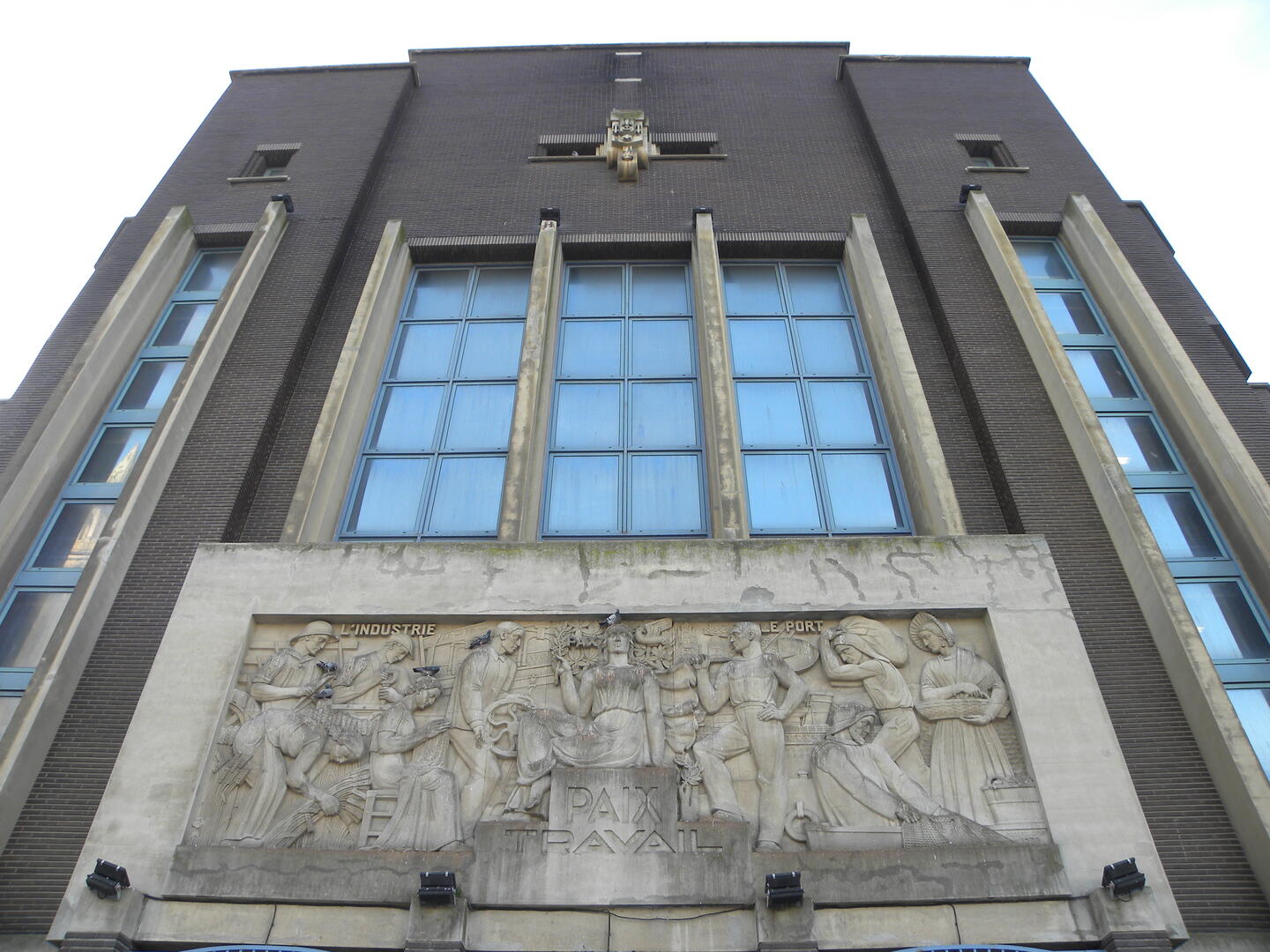 Extérieur Bourse du Travail Calais place Crèvecoeur (3).jpg