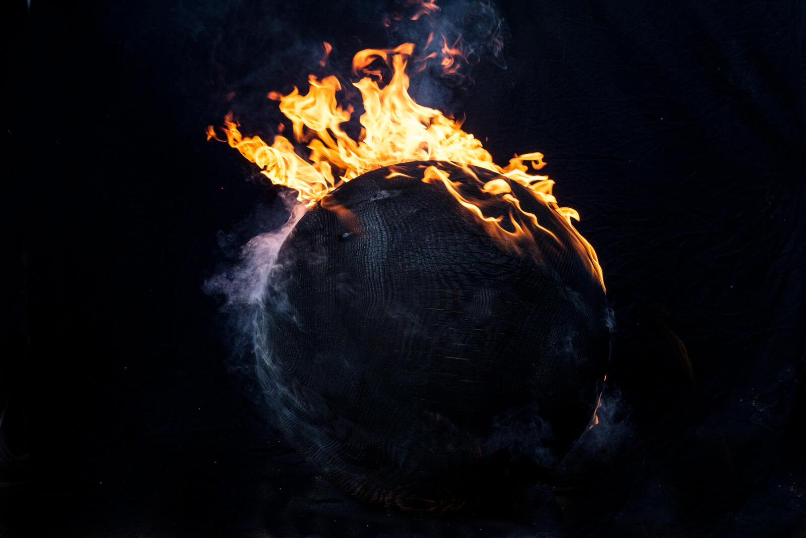 KH11.KASPARHAMACHER - Mother Earth Combustion - © Jo Magrean.jpg