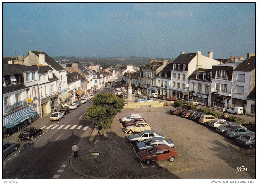 Gourin - vue générale de la place2.jpg