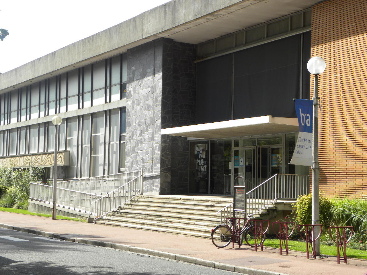 Musée des Beaux Arts Photo Office de Tourisme Calais Côte d'Opale.JPG