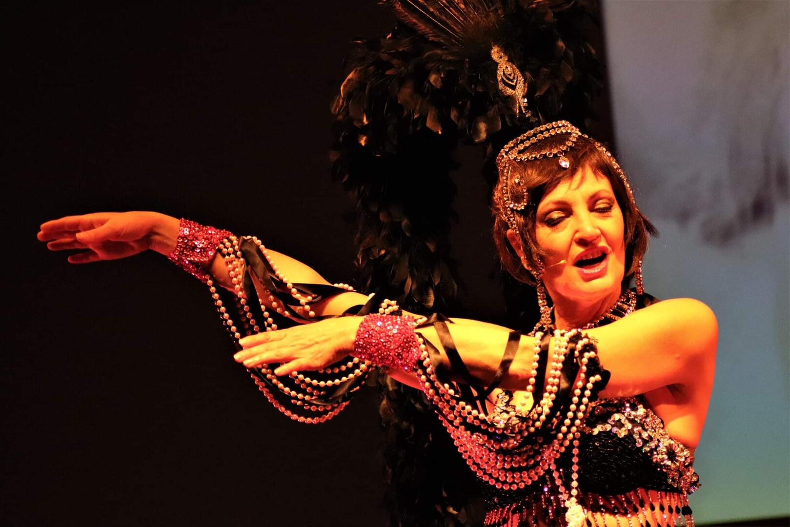 cabaret des lampions (1).jpeg
