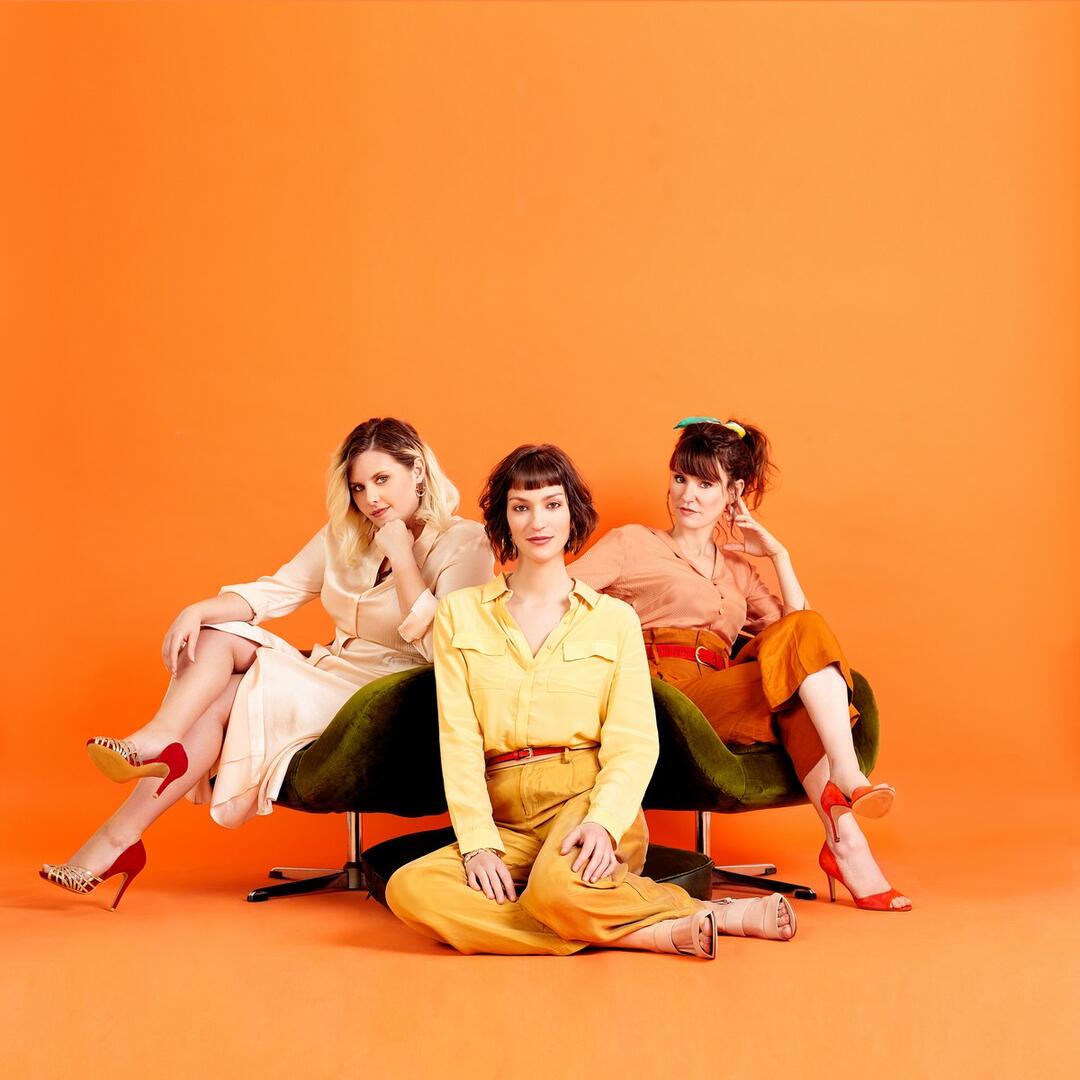 WEB HD The Glossy Sisters cover album photo (1).jpg