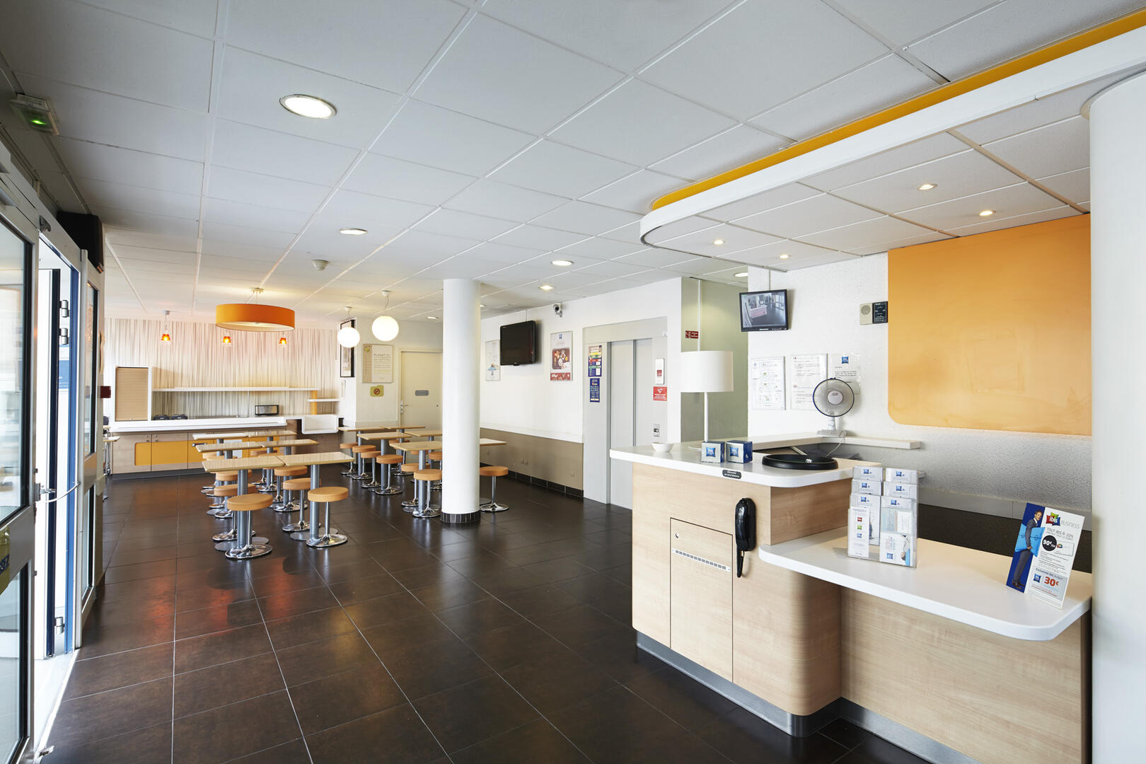3_Ibis Budget Blois_Reception1031.jpg