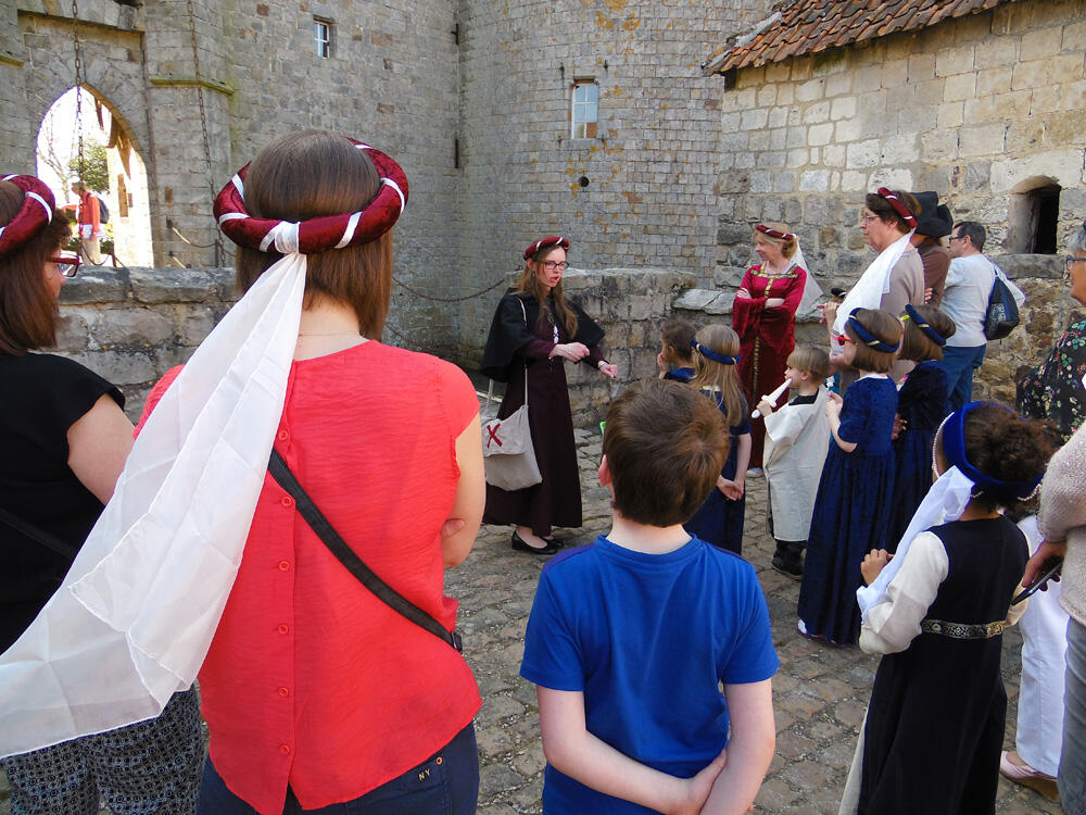 costum'au château.jpg