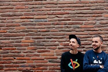BIGFLO&OLI_credit_FIFOU4 - sit.jpg