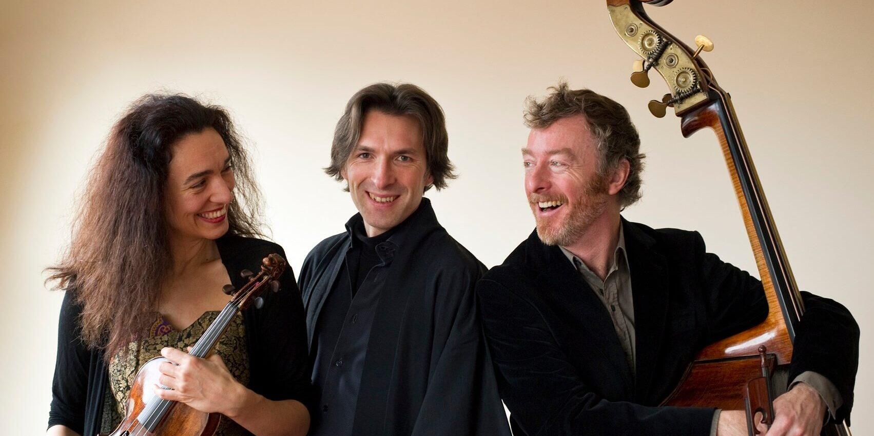 Ensemble-Ausonia-1-cJean-Baptiste-Millot-1703x850.jpg