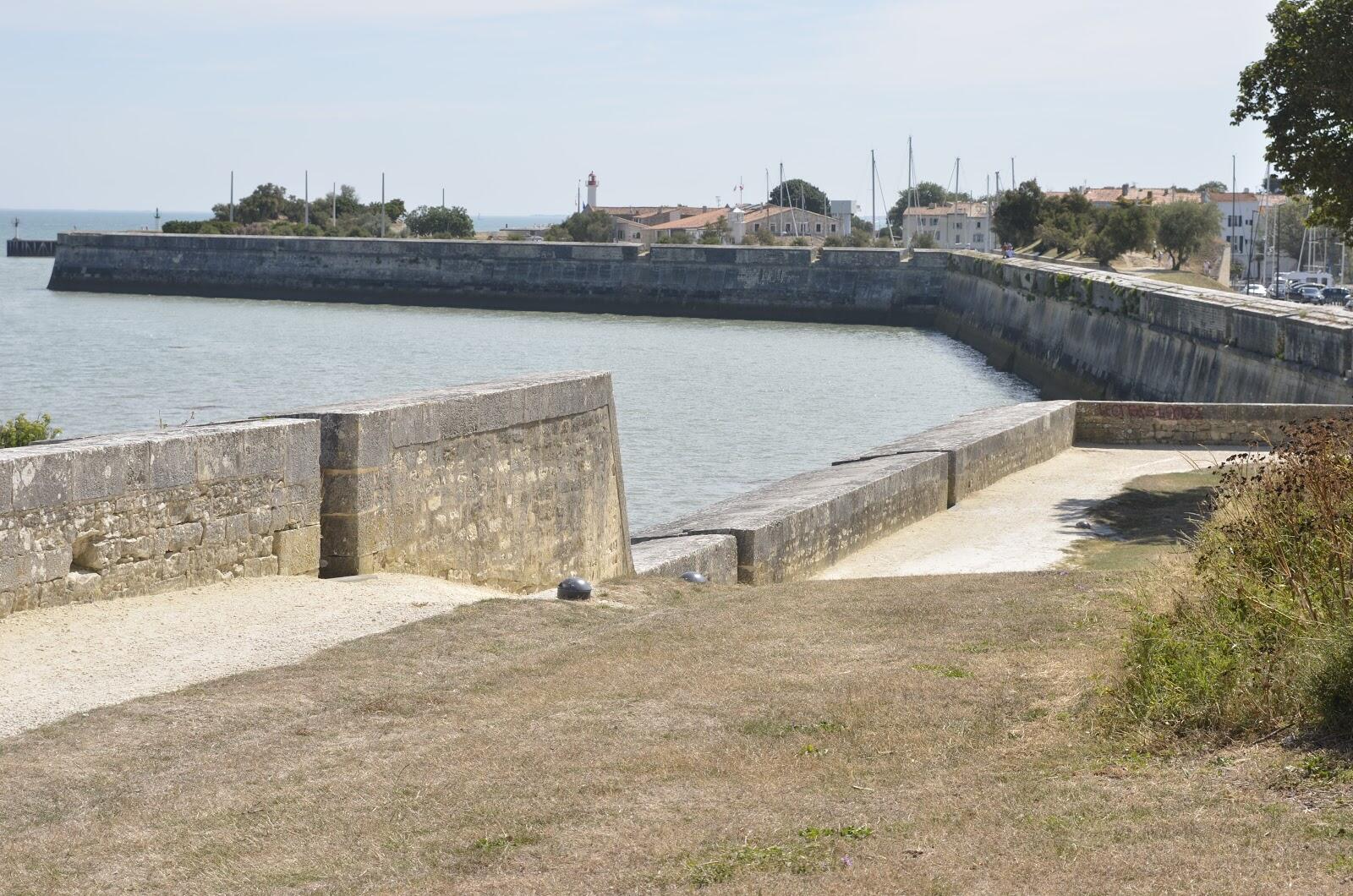 fortificationsdevauban-saintmartindere.JPG