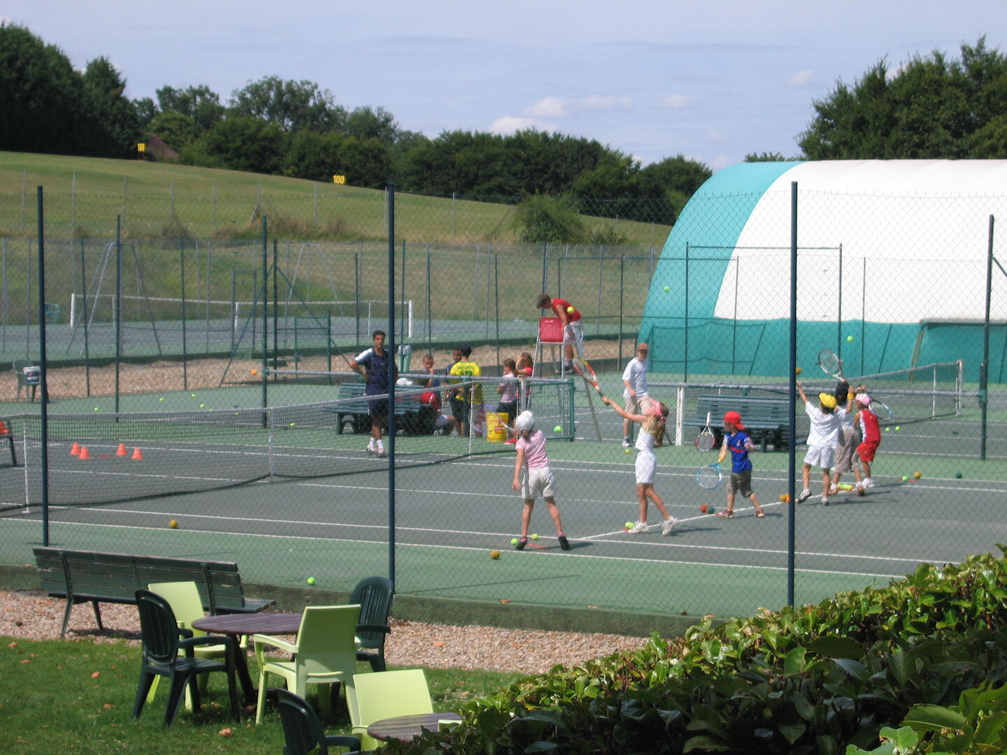 club_tennis_La_Roche_Posay.JPG