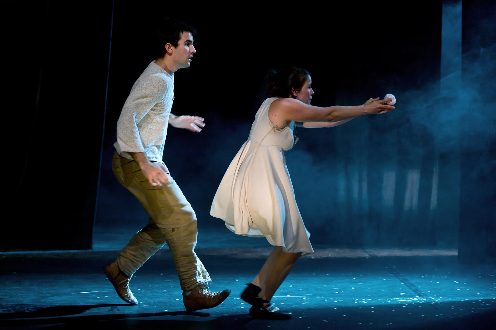 La-Manivelle-Théâtre-En-attendant-le-Petit-Poucet-Photo-Frédéric-Iovino-4.jpg
