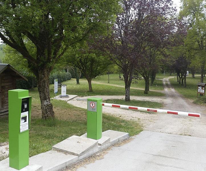 41-loir-et-cher-aire-campingcarpark-les-montils.jpg