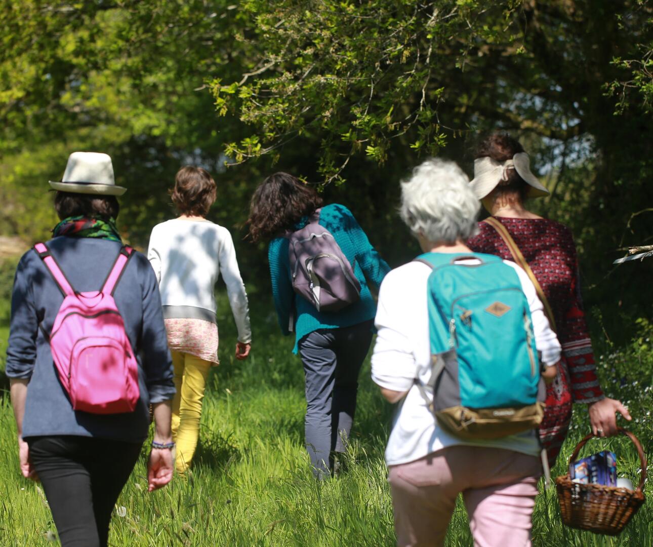 groupe_balade_plantes-3 - Frédérique Deroche.jpg