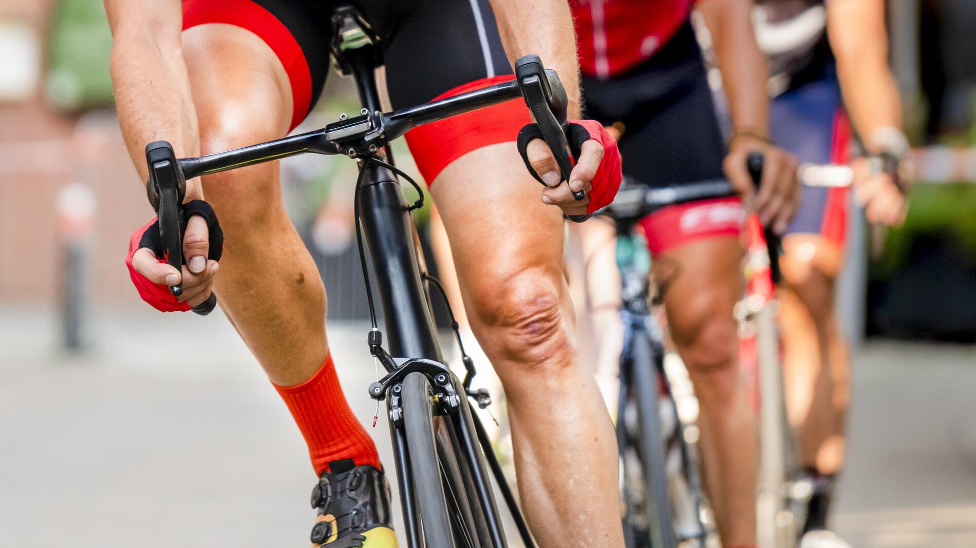 cycliste-dans-course-velo.jpg