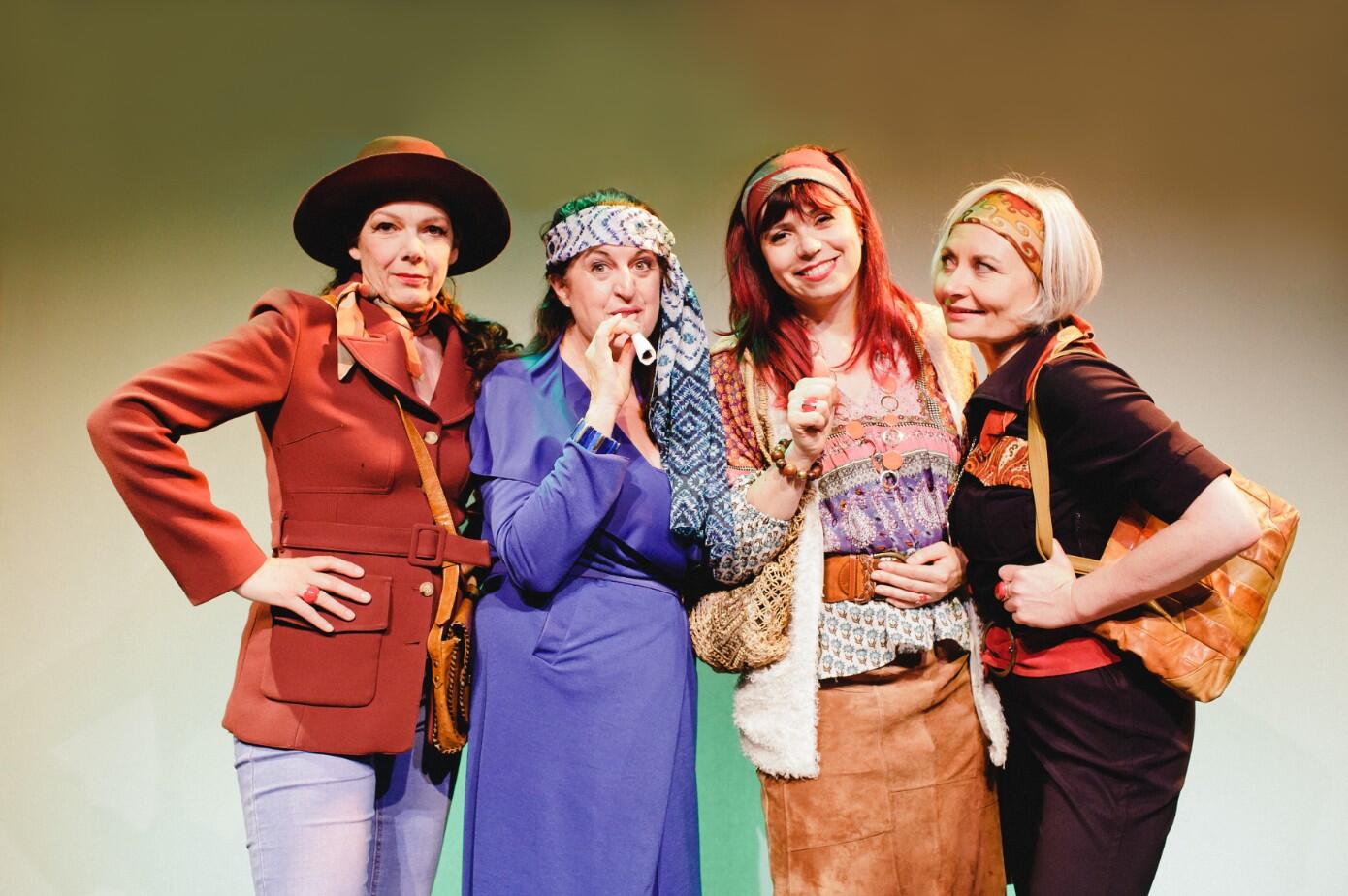 Theatre_EtpendantcetempsSimoneVeille_ACROPOLYA_La_Roche_Posay@Christelle Gilles5330_min.jpg