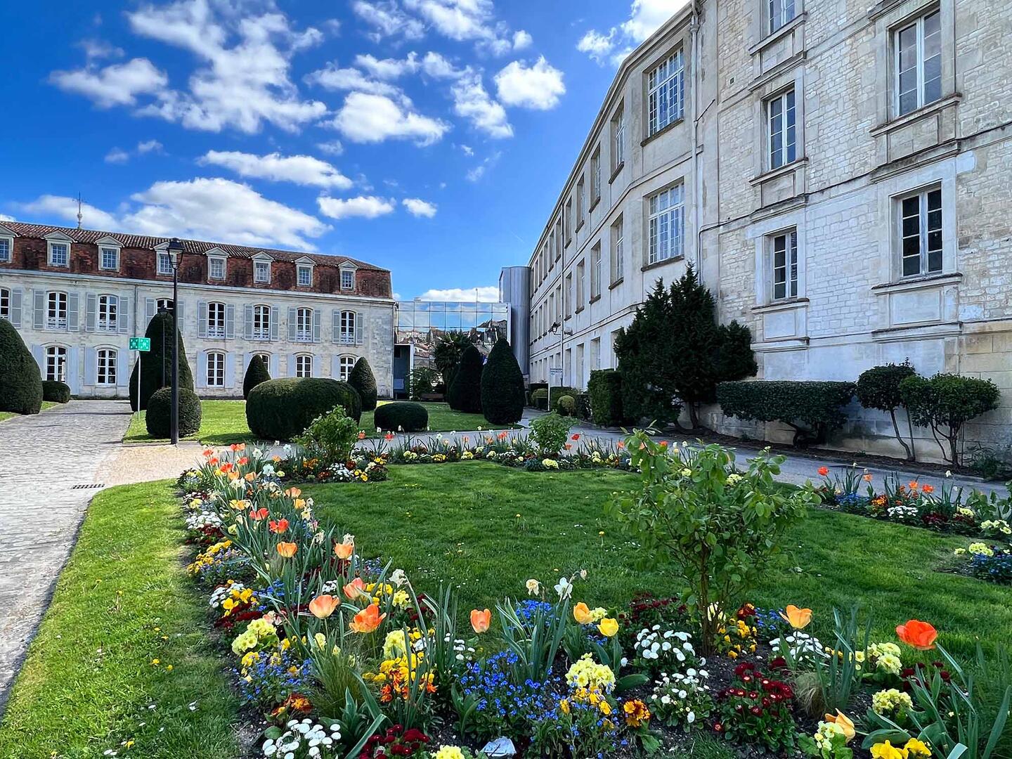Façade Mairie (2).jpg
