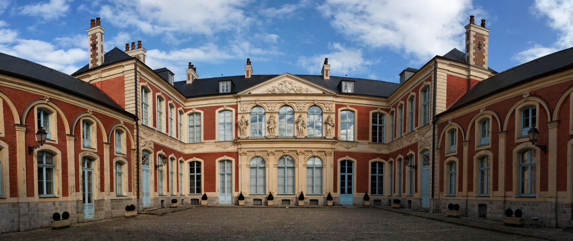 Hôtel d'Aoust 93 Damien Langlet.jpg