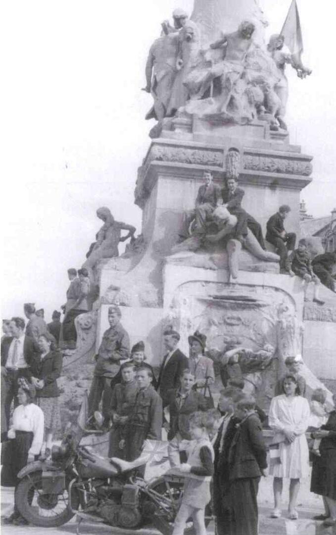 Subé mai 1945.jpg
