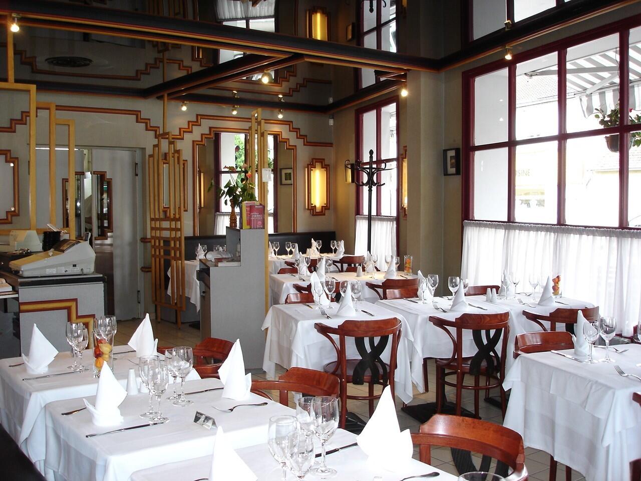 Bistrot Dupont - salle vue 2.JPG