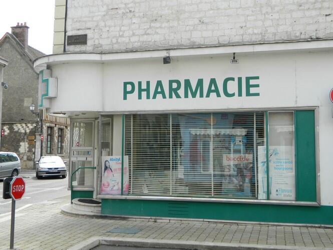 Pharmacie rue de la madeleine.JPG