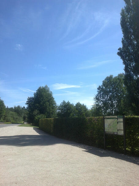 Aire de stationnement de Bauzy